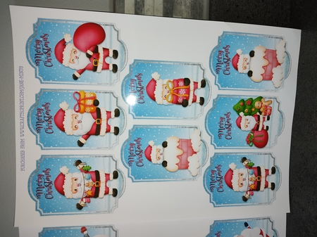 GIFT TAGS - CHRISTMAS SANTAS by Samantha  Manterfield 