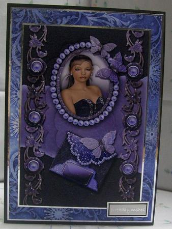 Marina Cameo Scalloped Oval Pyramage, Navy Blue Sheet by Sarah Lake
