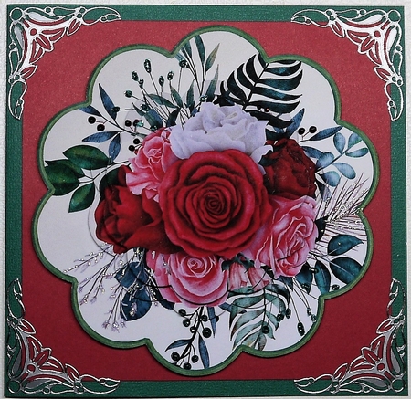 Red and pink rose scallop card by Selina Dittmann
