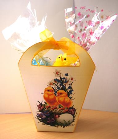 Vintage Easter Chicks Gift Bag / Box 3 by Selina Dittmann