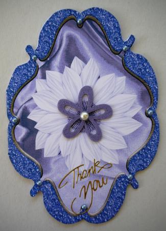 Daisy on Blue Glitter Bracket by Selina Dittmann