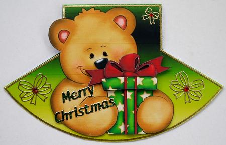 Present Bear Wobble Card by Selina Dittmann