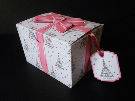 Gift Box Hearts Christmas Tree Pattern with Bow Decoupage by S.Elisabet Osborn Wright