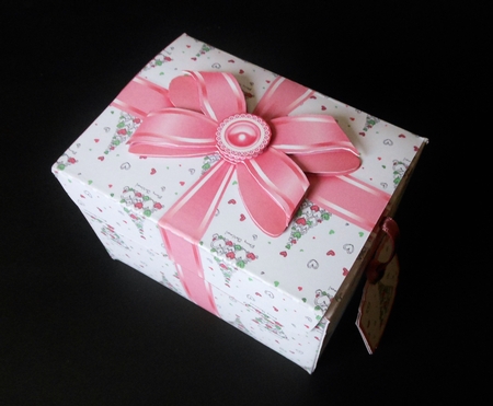 Gift Box Hearts Christmas Tree Pattern with Bow Decoupage by S.Elisabet Osborn Wright