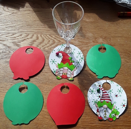 WINE GLASS TAGS CHRISTMAS GNOMES GNOME by Shirley Taylor