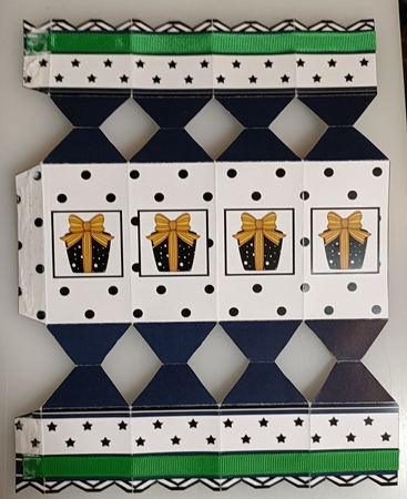 3D Christmas Cracker Boxes Christmas Present by Shirley Taylor