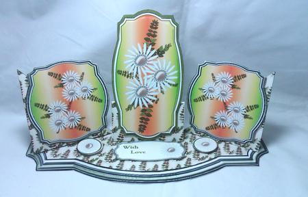 Triple Twist Easel Card - Golden Daisies by Sue Needham