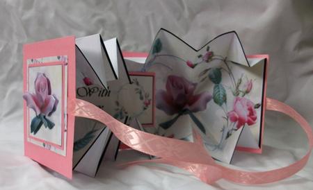 Exploding Card - Rose Circle by Sue Needham