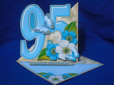Vintage Easel 95th Birthday Card Kit 1180 by Susan Smith