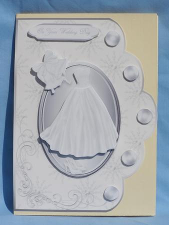 Winter Wedding Scalloped Edge Card Front with Step by Step by Susan Smith