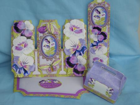 Pansy Delight Triple Panel Easel Kit by Susan Smith