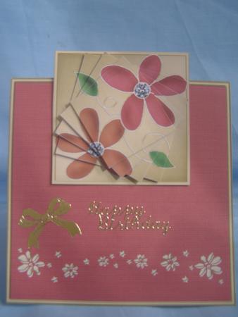 Daisy Daisy Easy Over the Edge Card N Spiral Pyramid by Susan Smith
