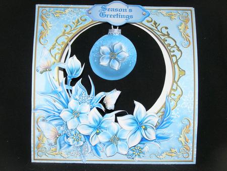 Stand Alone Easel Dangler Mini Kit - Winter Bauble by Susan Smith