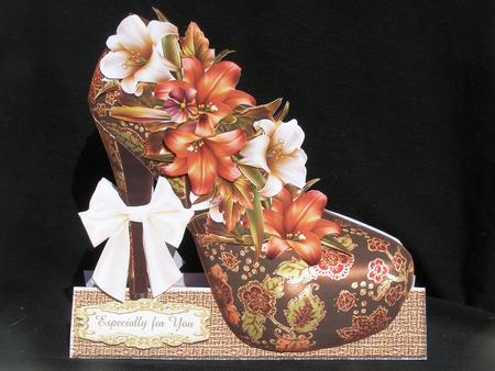 Gold Retro Paisley Shoe Shaped Card Mini Kit by Susan Smith