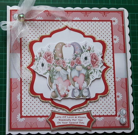 Sweet Mothers Day Gnomes - Mini Kit by Susan Heanes