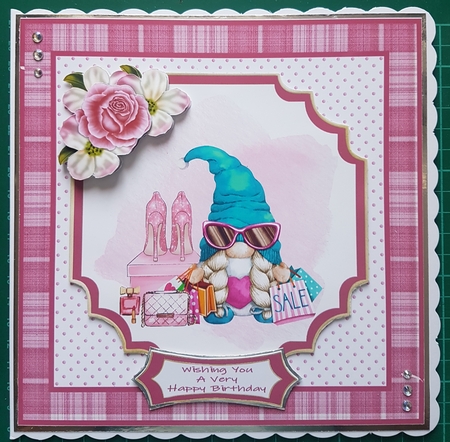 Busy Shopping Gnome - Mini Kit by Susan Heanes