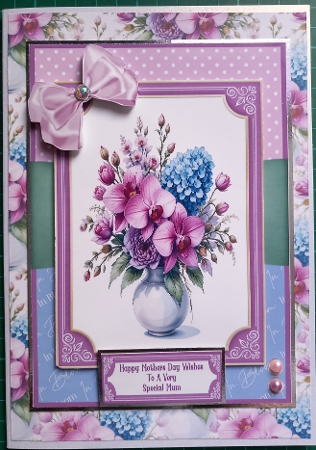 Beautiful Flower Arrangements - 5x7 by Susan Heanes