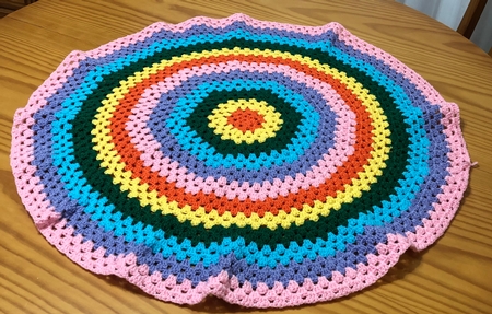 CROCHET PATTERN - granny crochet circle - PDF #330 by Suzi Cooper