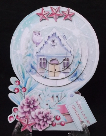 CHRISTMAS SNOWGLOBE Tent Card - Christmas Cottage by Suzi Cooper
