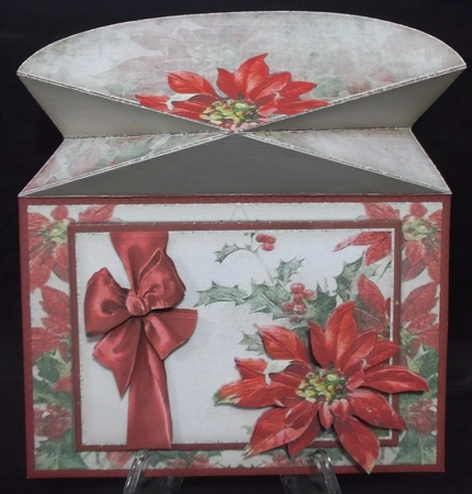 Diamond Topper Fold Christmas Poinsettia Card 1508 by Suzi Cooper