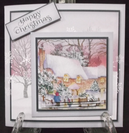 Cut and Fold 4.5x4.5 inch Christmas Pyrimage 1 by Suzi Cooper