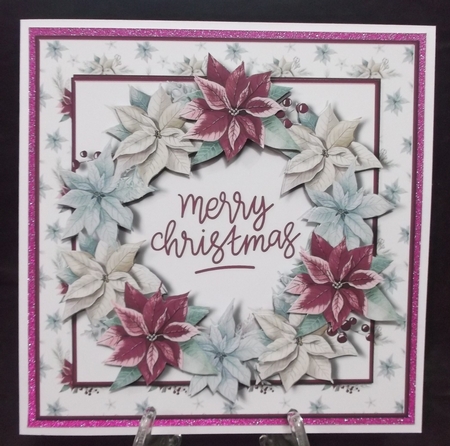 Vintage Christmas Wreath by Suzi Cooper