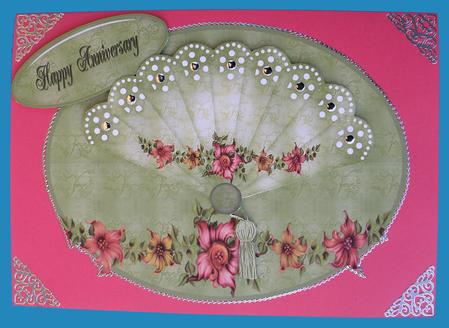 Flowers Fan Wobble Card by Suzi Cooper