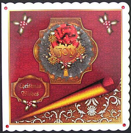 A Traditional Christmas Wreath Square Card N Step by Step by Suzi Cooper
