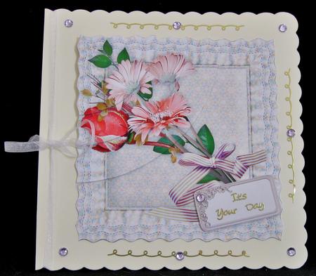 Garden Bouquet Top Corner Stacker by Suzi Cooper