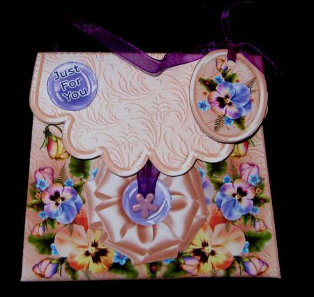 Handbag Gift Box Cream Pansies by Suzi Cooper