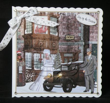 Old Fashioned Christmas Shaped Pyramid Mini Kit by Suzi Cooper