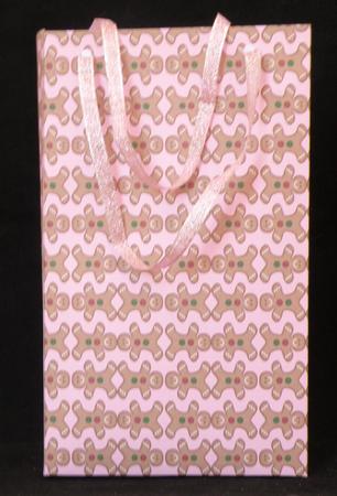 Gingerbread Man Backing Paper (pink) by Suzi Cooper