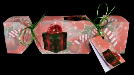 Christmas Gift Cracker Box with Gift Tag by Suzi Cooper