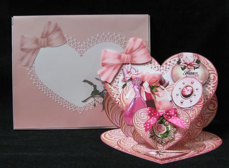 Triple Heart Elegance Easel by Suzi Cooper