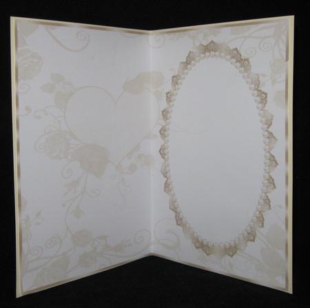 Cream-beige Valentine Heart and Roses Insert by Suzi Cooper