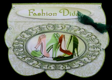 Shoe Collection - Scalloped Oval Ironwork Pyramid by Suzi Cooper