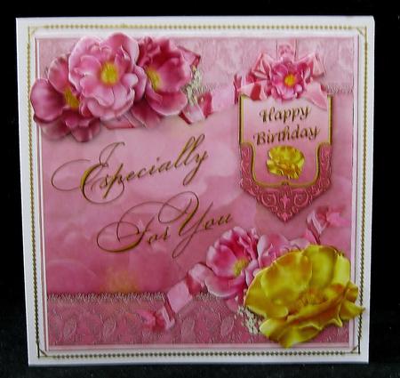 Dainty Flowers 6x6 Topper by Suzi Cooper
