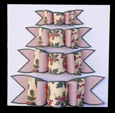 4 Triple Bows Mini Kit - Christmas Holly by Suzi Cooper