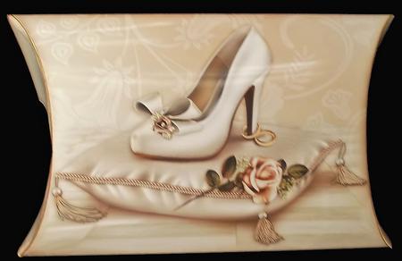 Wedding Show Pillow Box by Suzi Cooper