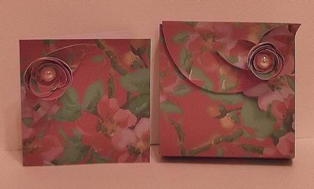 Cerise Col Blossom Rolled Rose 3in Favour/gift Box N' Card by Suzi Cooper