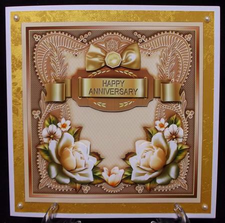 Cream Roses on a Lace Frame 8in x 8in Decoupage Mini Kit by Suzi Cooper