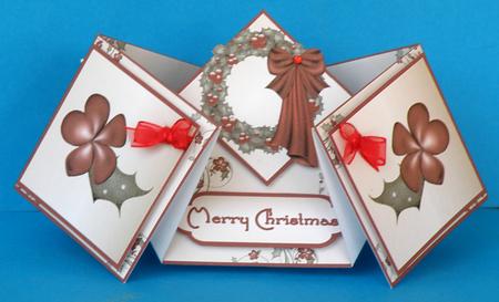Christmas Wreath Double Diamond Fold Card by Suzi Cooper