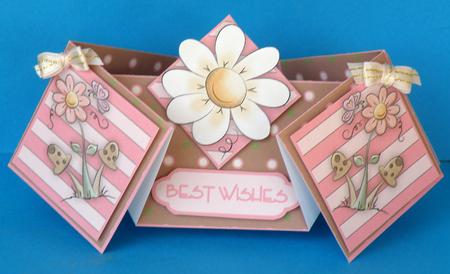 Daisy Splash Double Diamond Fold Card by Suzi Cooper