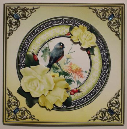 Round Cardtopper with Decoupage by Taina Kankare