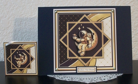 ASTRONAUT ON MOON 7.5 Pyramage or Decoupage & Insert Card Kit by Teddi Phillips