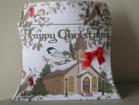 Christmas Robin Pillow Box by Tracey Hutsby