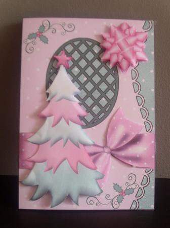Trendy Christmas Scalloped S Edged Card Kit by Tracey Richardson