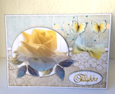 Pretty Rose Topper With Insert 966 by Ulla Skraedderdal