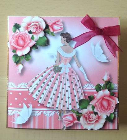 Retro Roses & Butterflies - Pink 8x8 by Ulla Skraedderdal