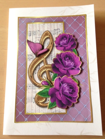 Music & Roses A4 by Ulla Skraedderdal